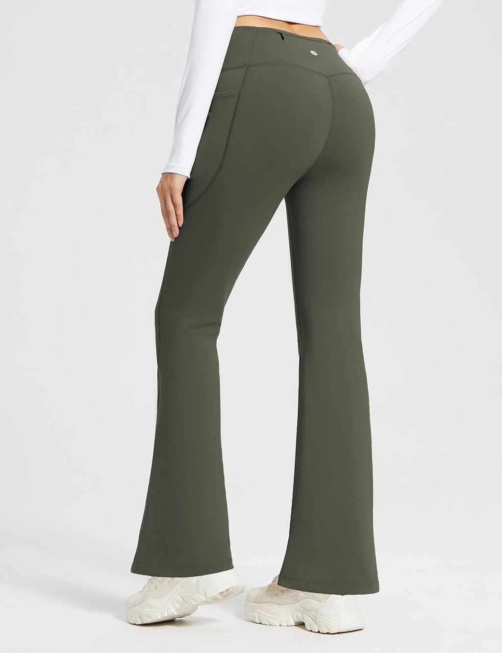 Women's Fleece Lined Bootcut Flare Leggings with Zip Pockets for Cold Weather
