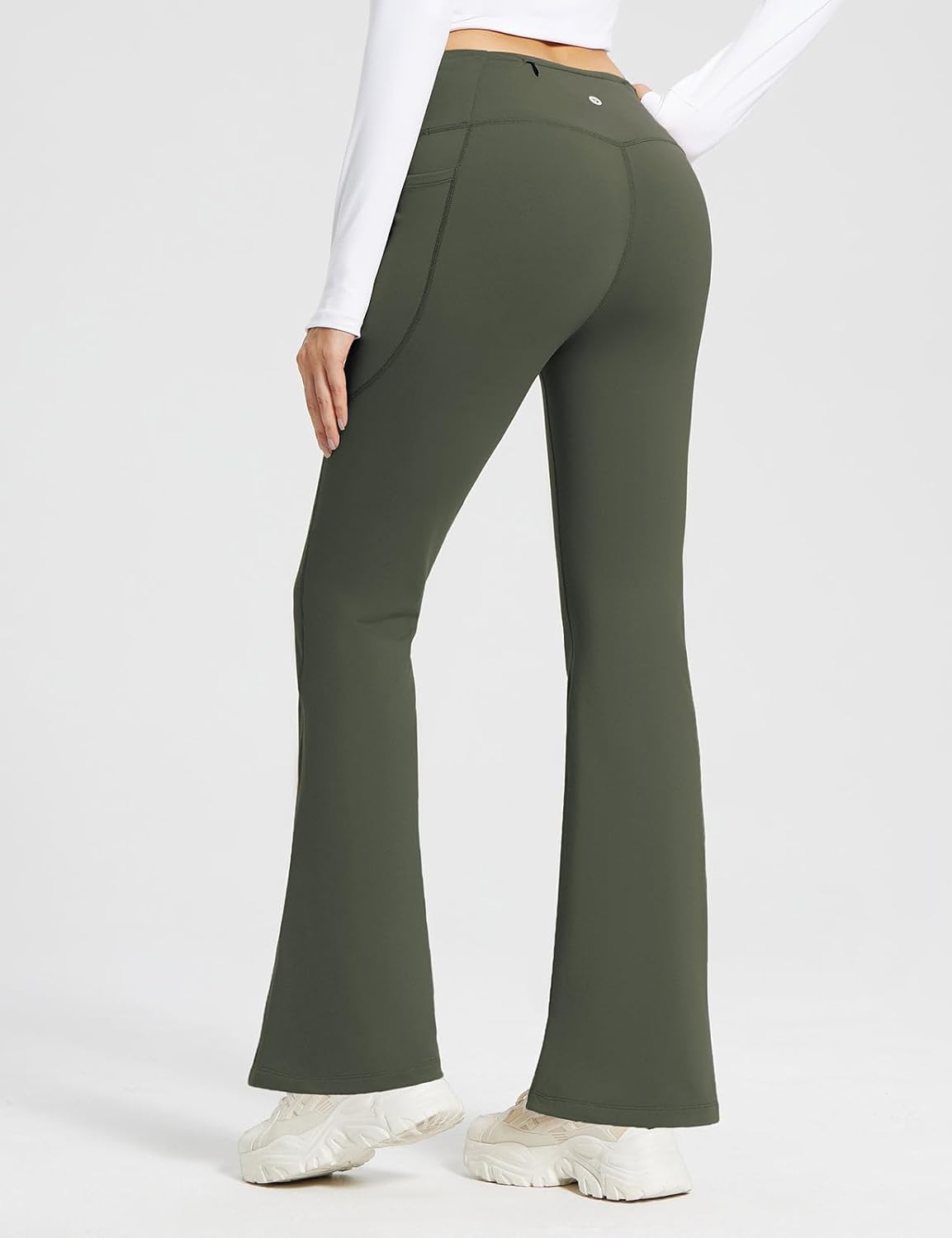 Women's Fleece Lined Bootcut Flare Leggings with Zip Pockets for Cold Weather