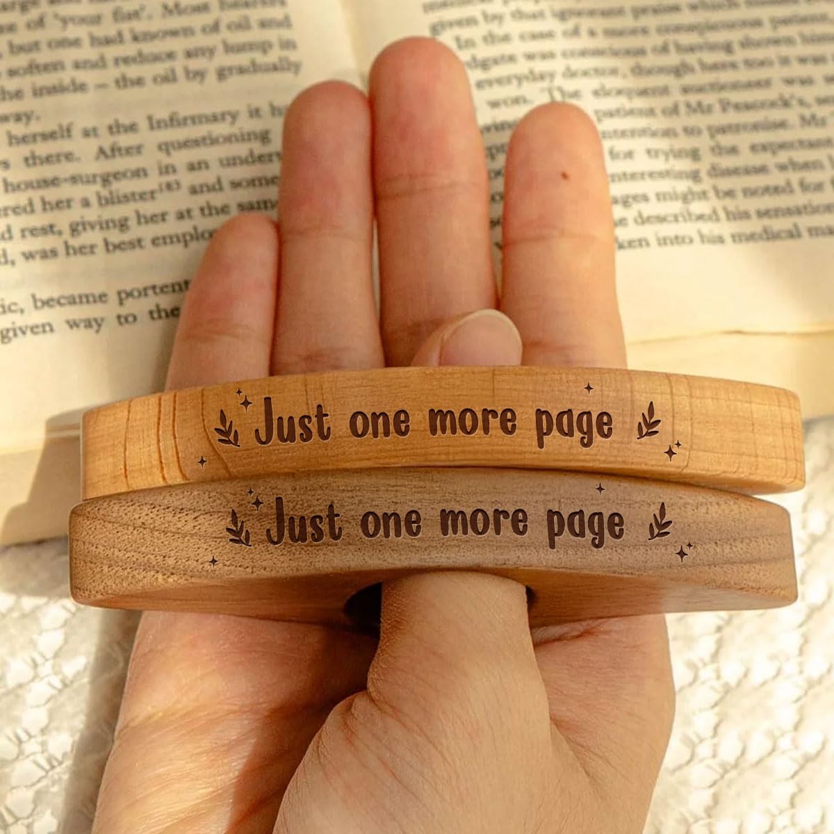 Personalized Wooden Thumb Bookmark - Ergonomic Page Holder for Hands-Free Reading